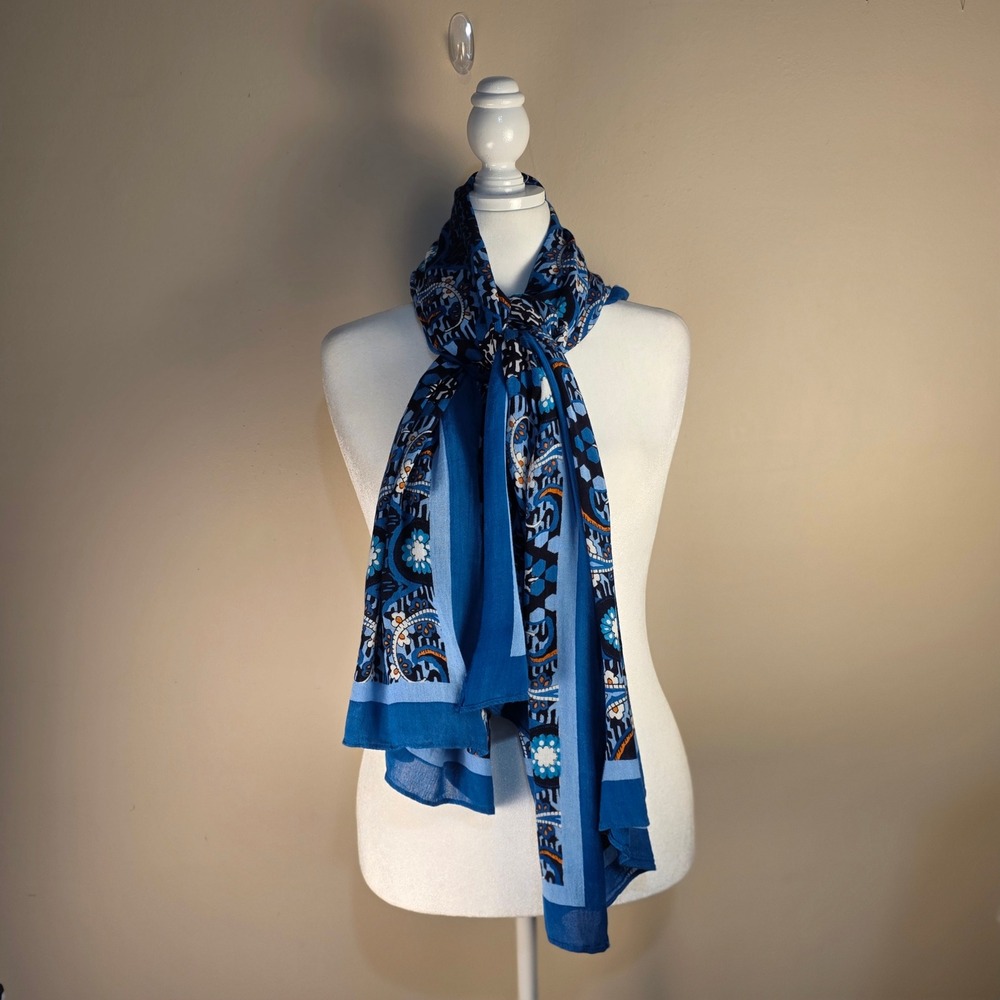 Vera Bradley Scarf Women OS Blue Paisley Geometric Rayon Lightweight Wrap Shawl